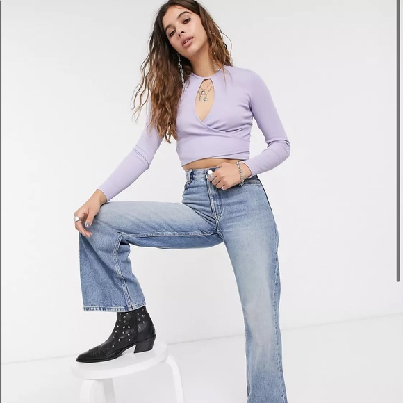 🌸3/30$ 🌸Bershka lilac keyhole shirt crop top - Picture 3 of 7